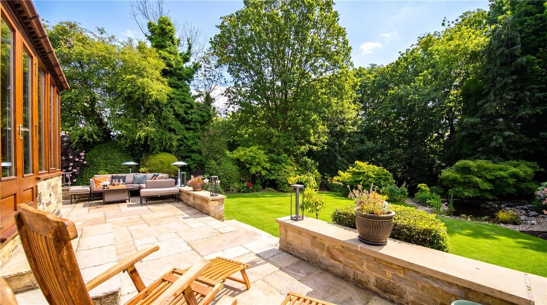 House in Roundhay, Leeds, England 1 - 18208470
