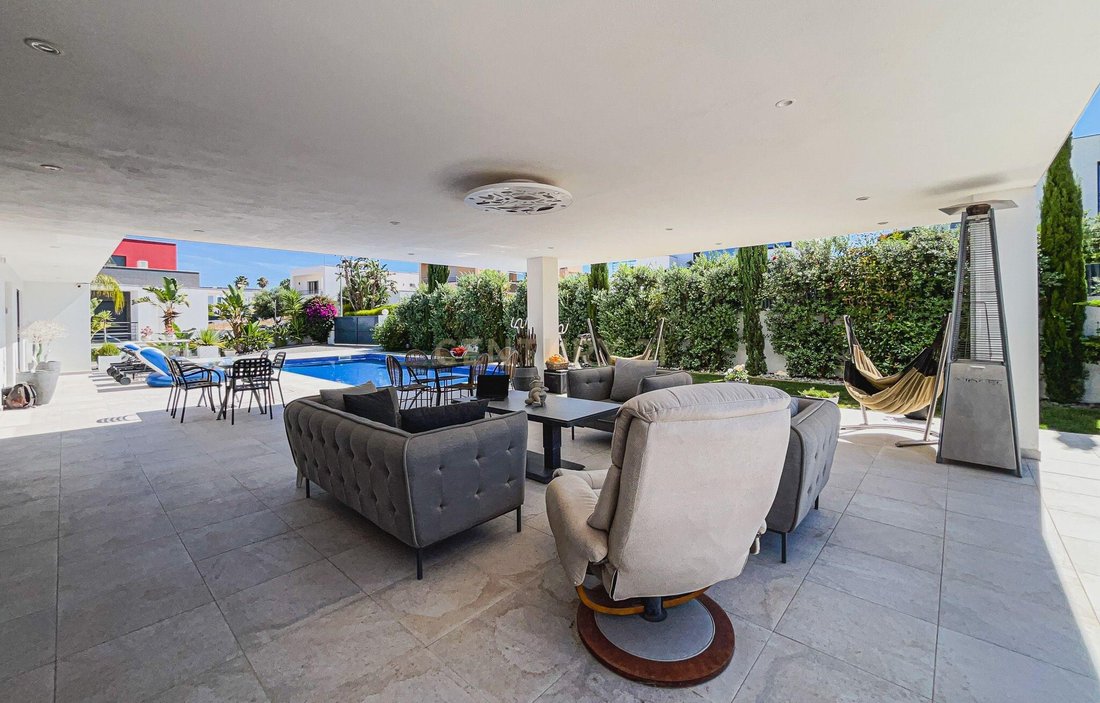 Villa in Alcantarilha, Algarve, Portugal 2 - 18208792