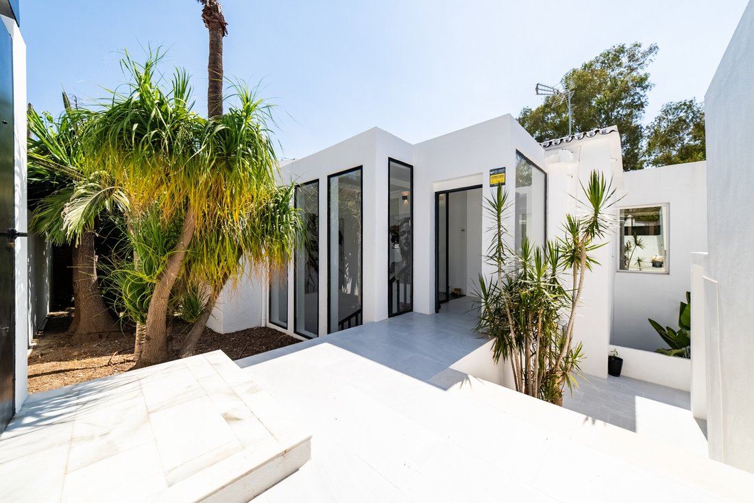 Villa in Nueva Andalucia, Marbella, Spain 4 - 18209227