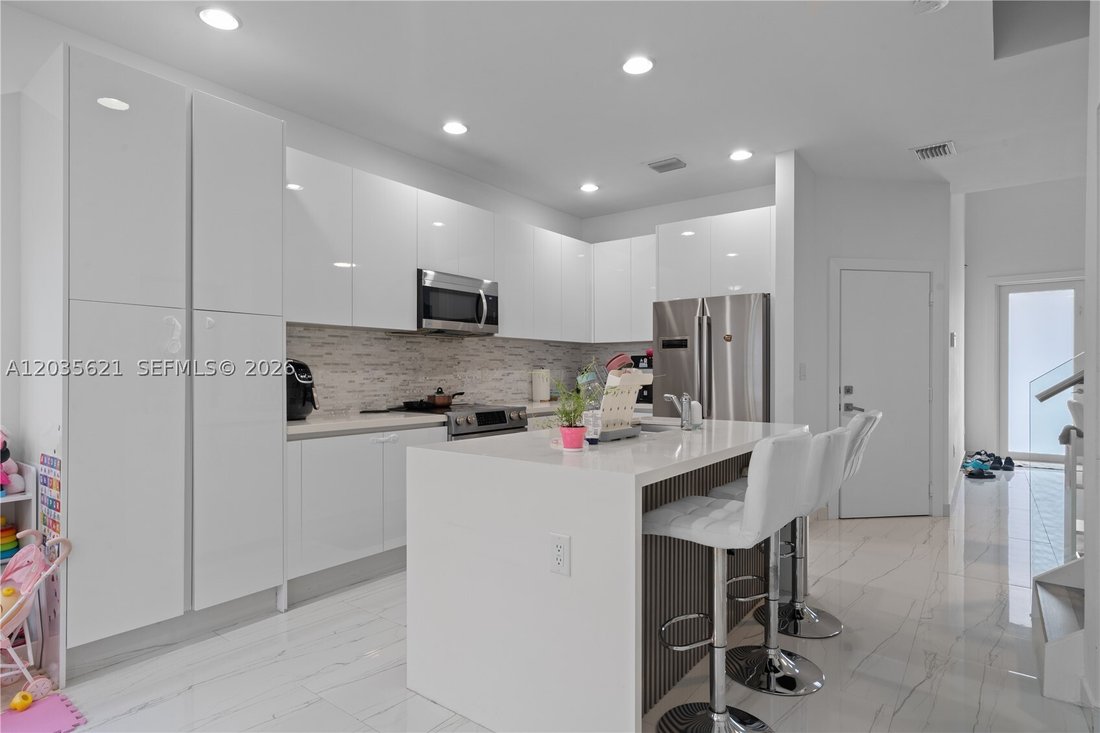Townhouse in Doral, Florida, United States 4 - 18207300