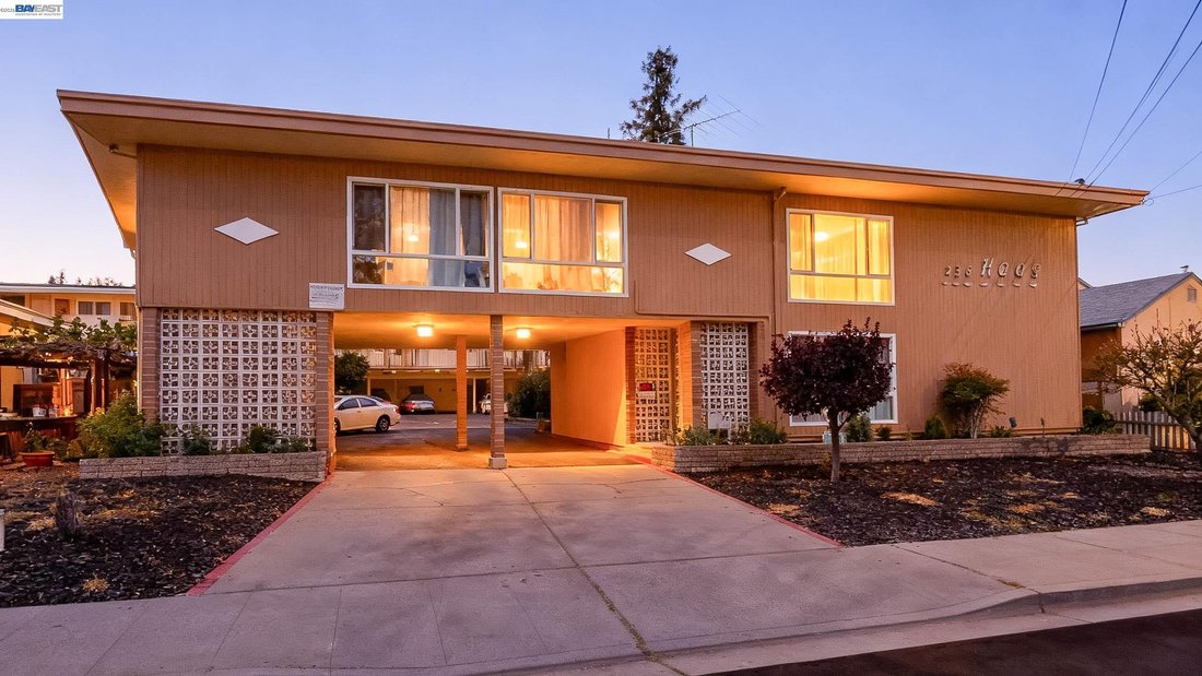 San Leandro, California, United States 1 - 18207581