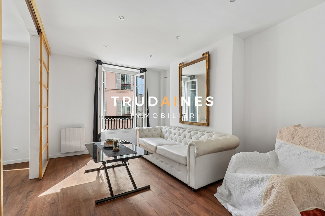 Apartment in Amiraux-Simplon-Poissonniers, Paris 18e Arrondissement, Paris 4 - 18209005