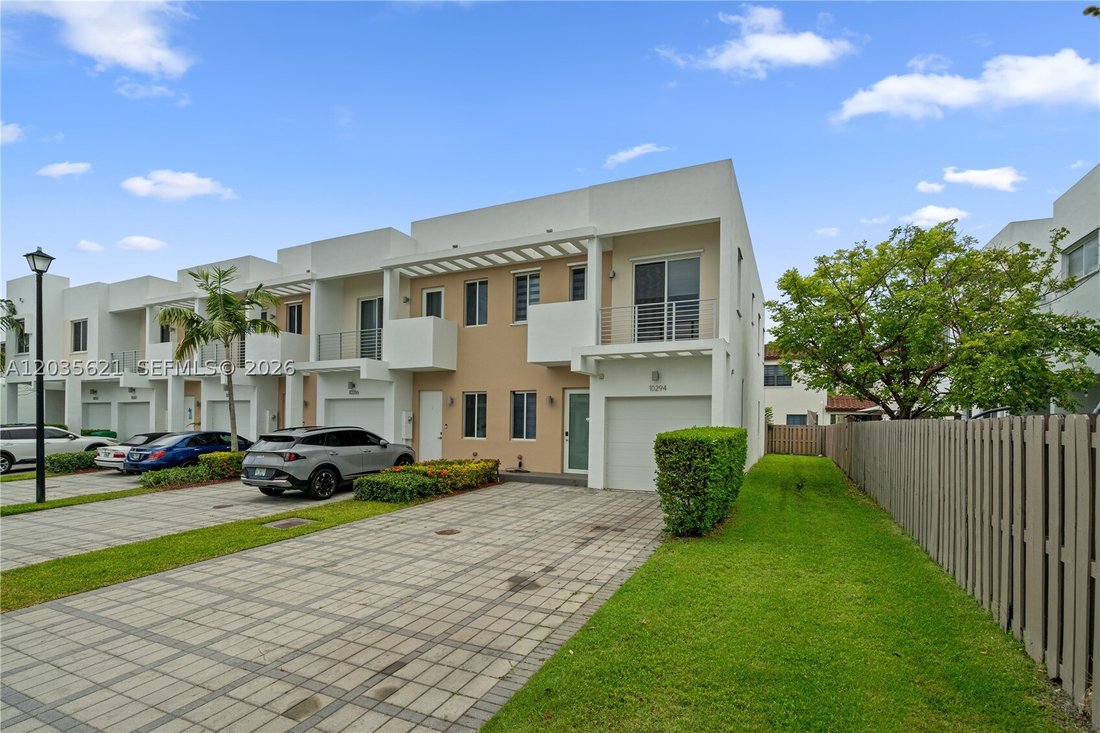Townhouse in Doral, Florida, United States 1 - 18207300