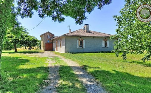 House in Casse Martin, L'Isle-Jourdain, France 1
