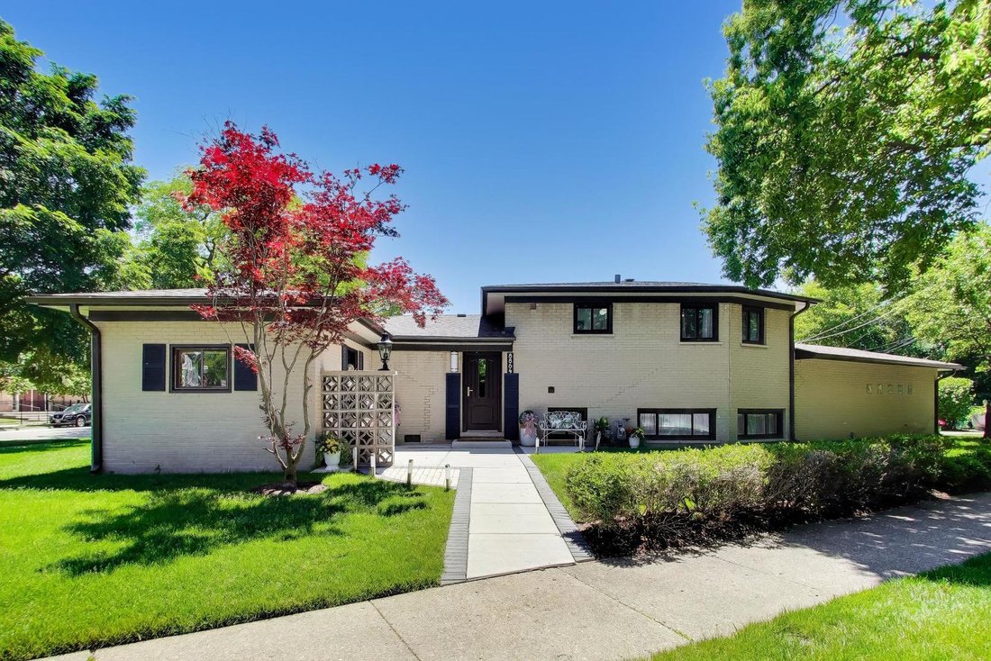 House in Skokie, Illinois, United States 3 - 18208577
