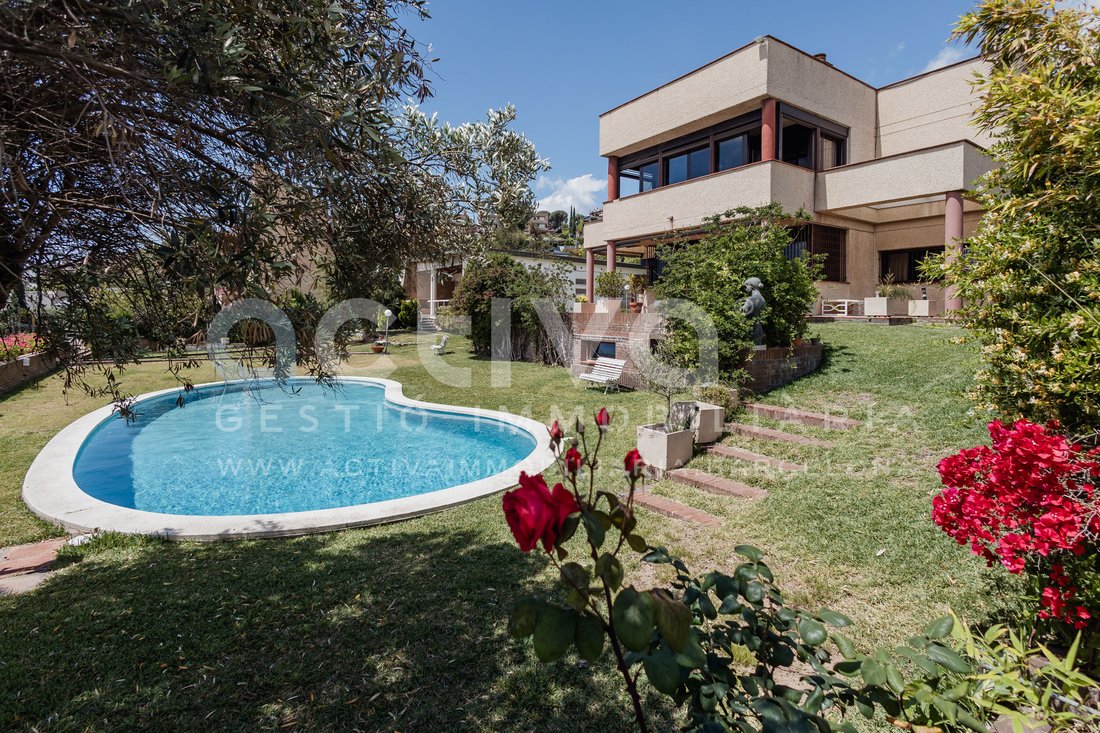 Villa in Esplugues de Llobregat, Catalonia, Spain 1 - 18209087