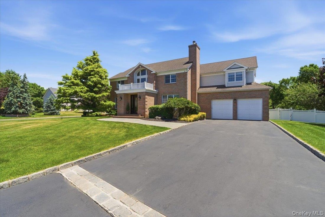 House in East Patchogue, New York, United States 3 - 18207366