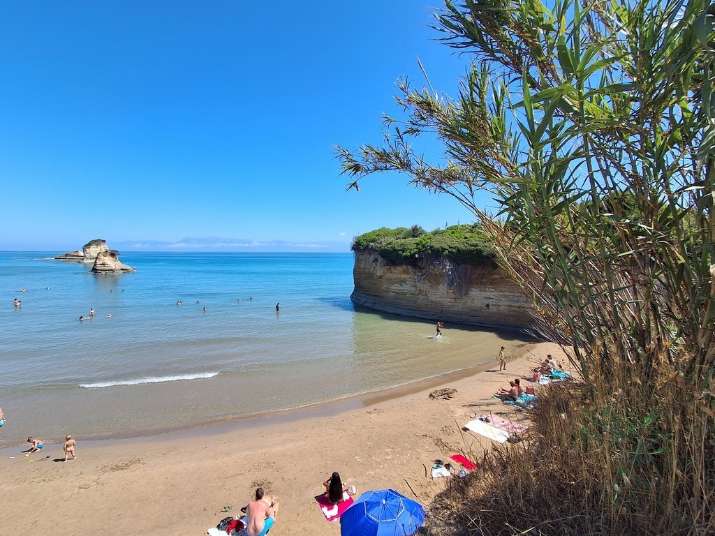 Land in Northern Corfu, Peloponnese, Western Greece and the Ionian, Griechenland 3 - 18207858