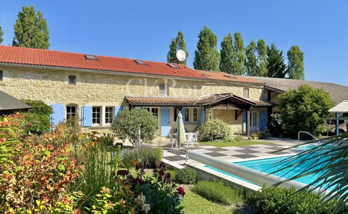 House in Sauveterre-de-Guyenne, Nouvelle-Aquitaine, France 1