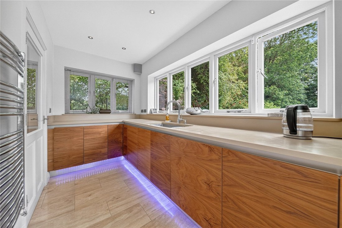 House in Roundhay, Leeds, England 4 - 18208470