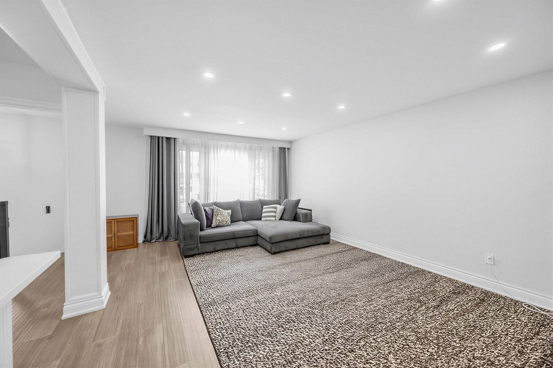 Townhouse in Mississauga, Ontario, Canada 4 - 18207958