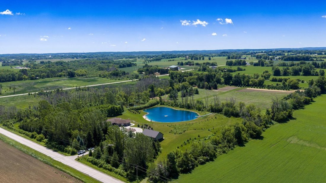 House in New Holstein, Wisconsin, United States 4 - 18207433
