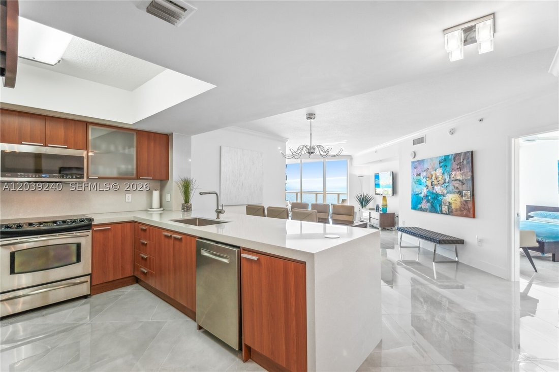 Condo in Sunny Isles Beach, Florida, United States 2 - 18207336