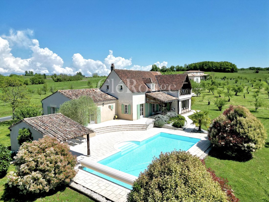 Estate in Vieux Bergerac, Bergerac, France 2 - 18208413