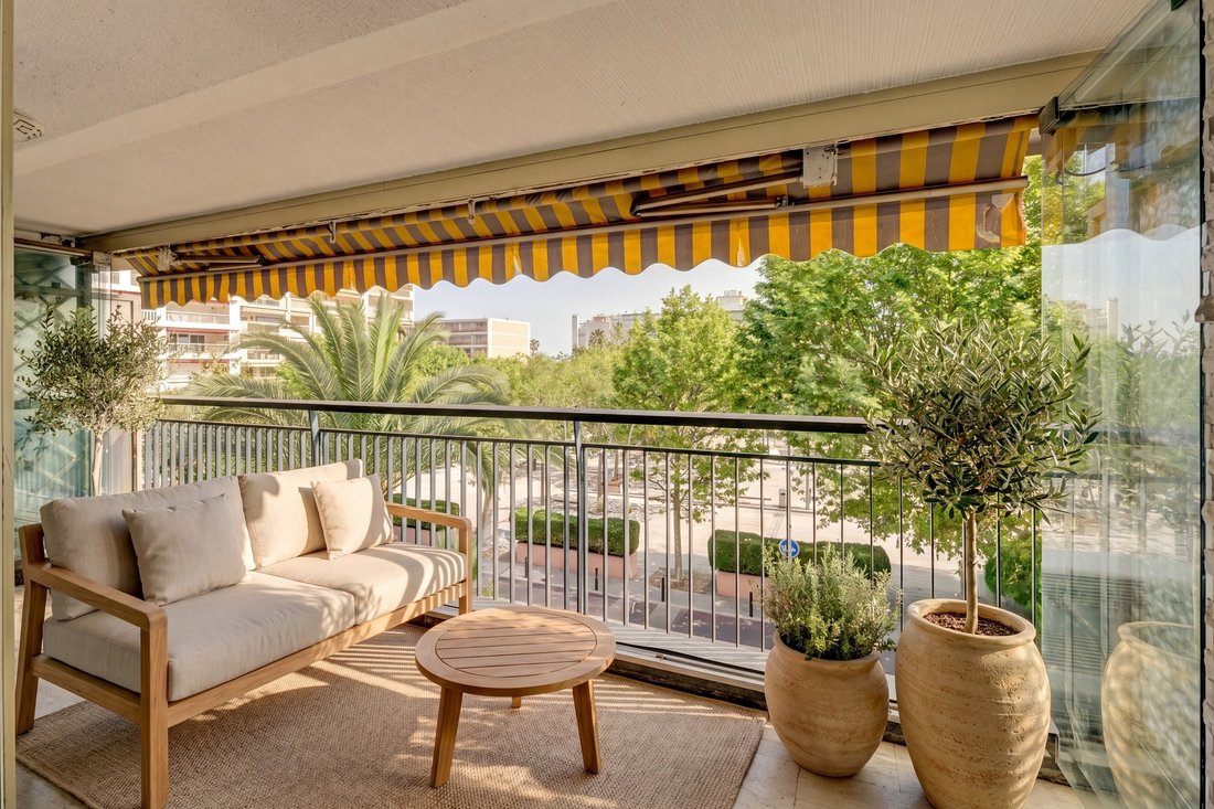 Apartment in Saint Nicolas, Cannes, France 3 - 18208627