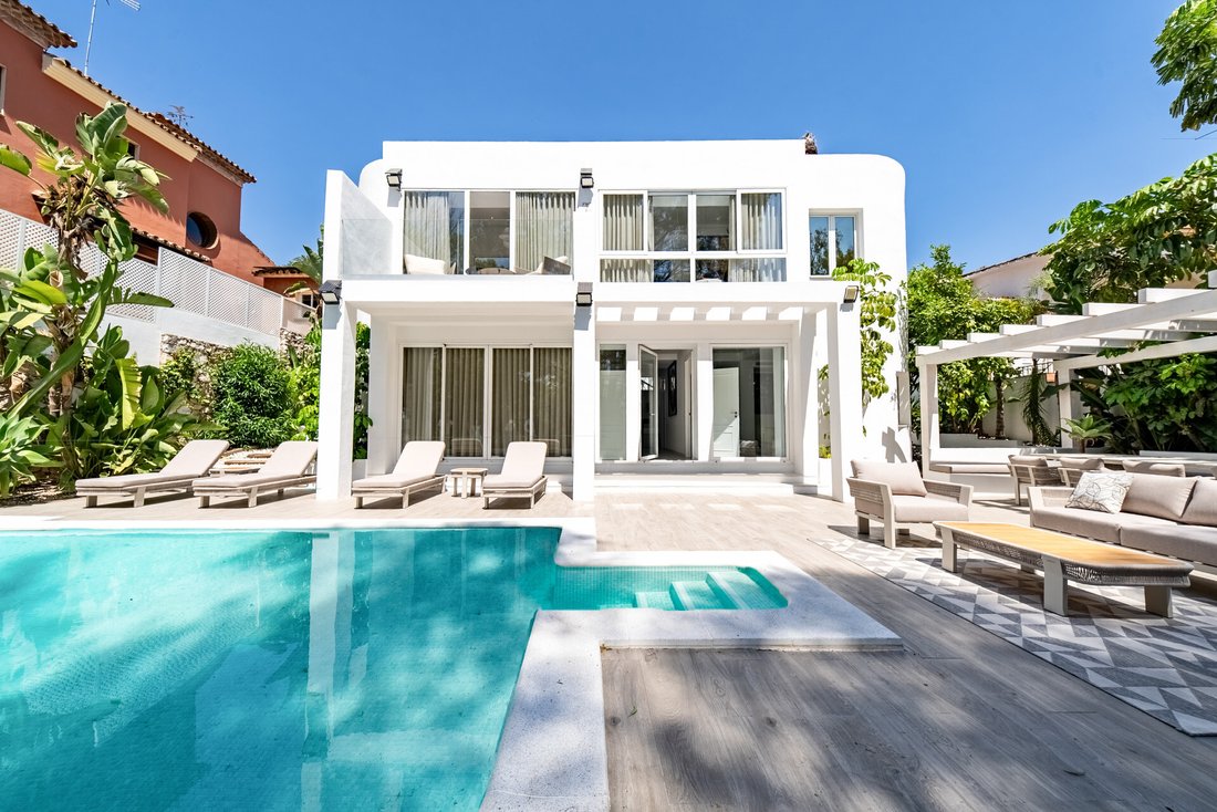 Villa in Nueva Andalucia, Marbella, Spain 1 - 18209227