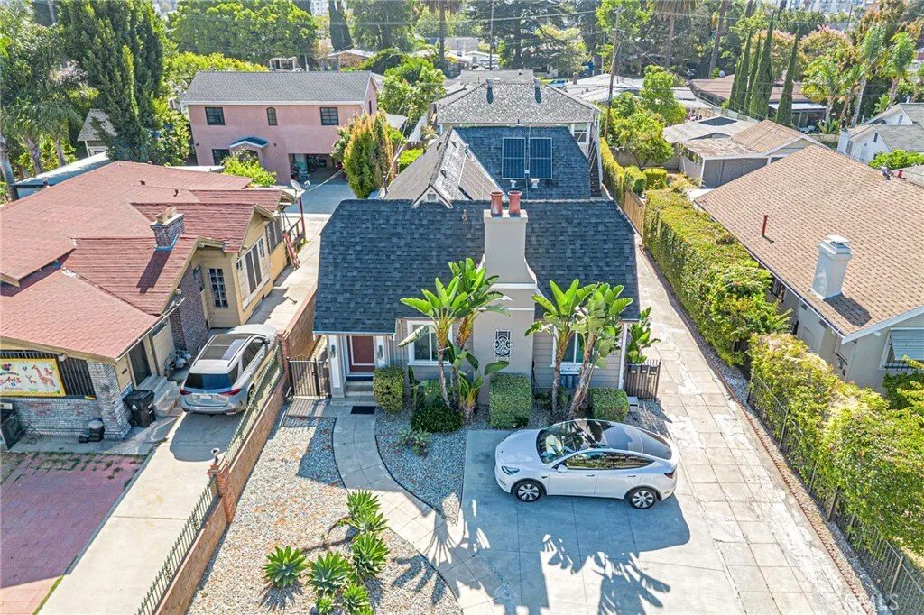 Los Angeles, California, United States 4 - 18208118