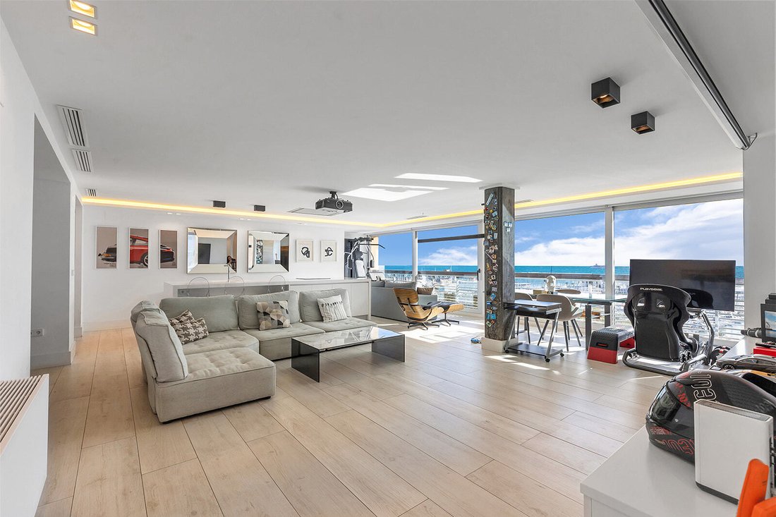 Apartment in Alicante, Valencian Community, Spain 1 - 18208749