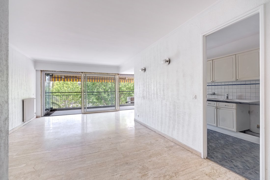 Apartment in Saint Nicolas, Cannes, France 5 - 18208627