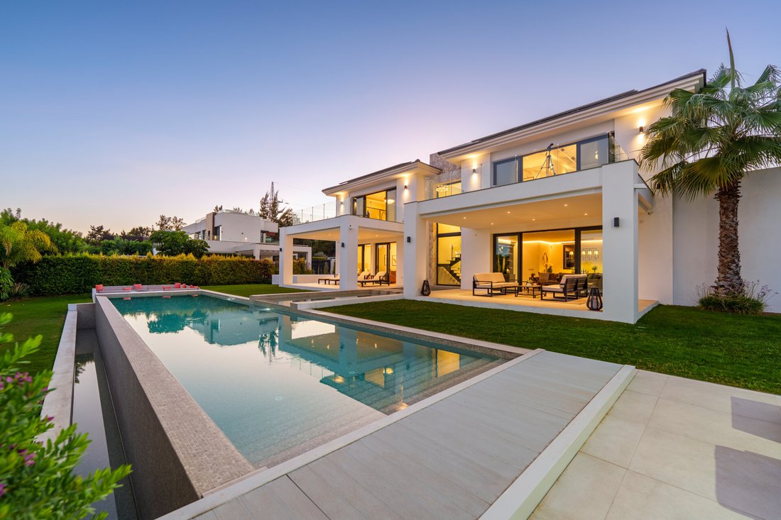 Villa in Nueva Andalucia, Marbella, Spain 2 - 18207448