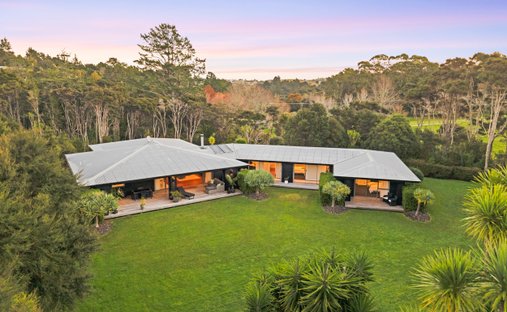 Waiwera, Auckland, New Zealand 1