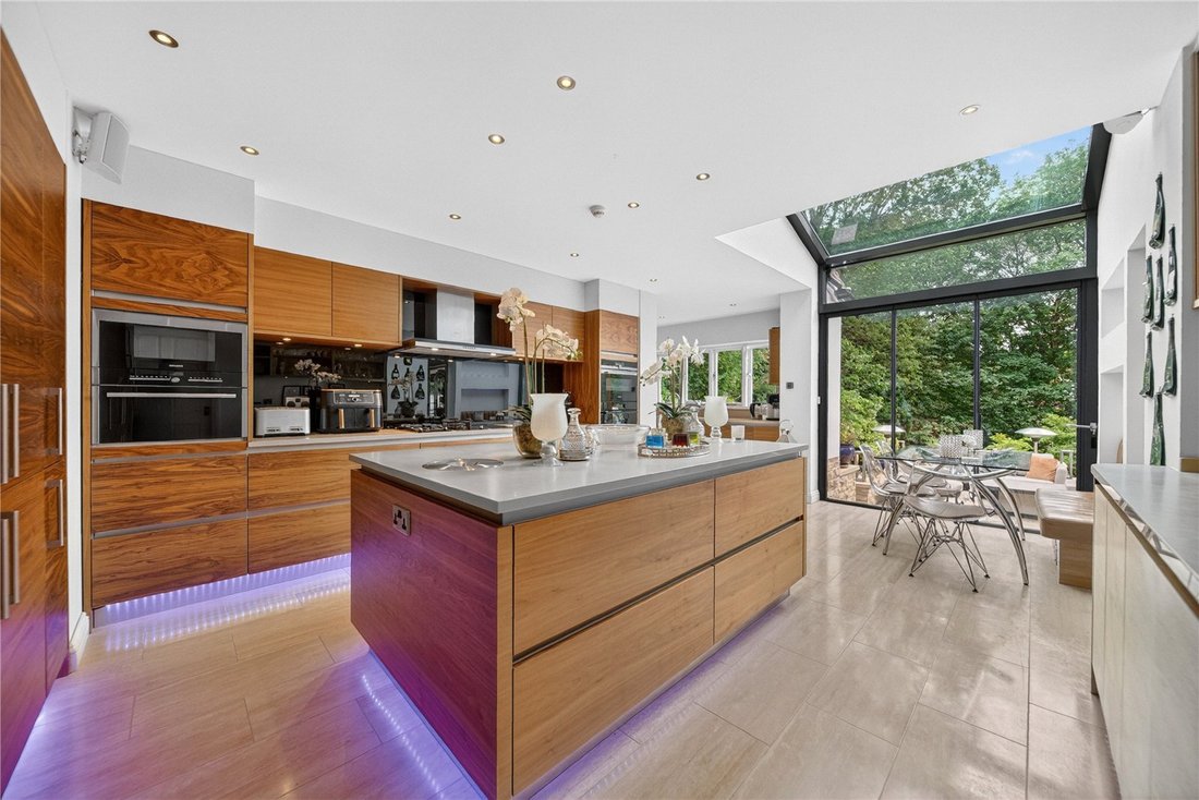 House in Roundhay, Leeds, England 2 - 18208470