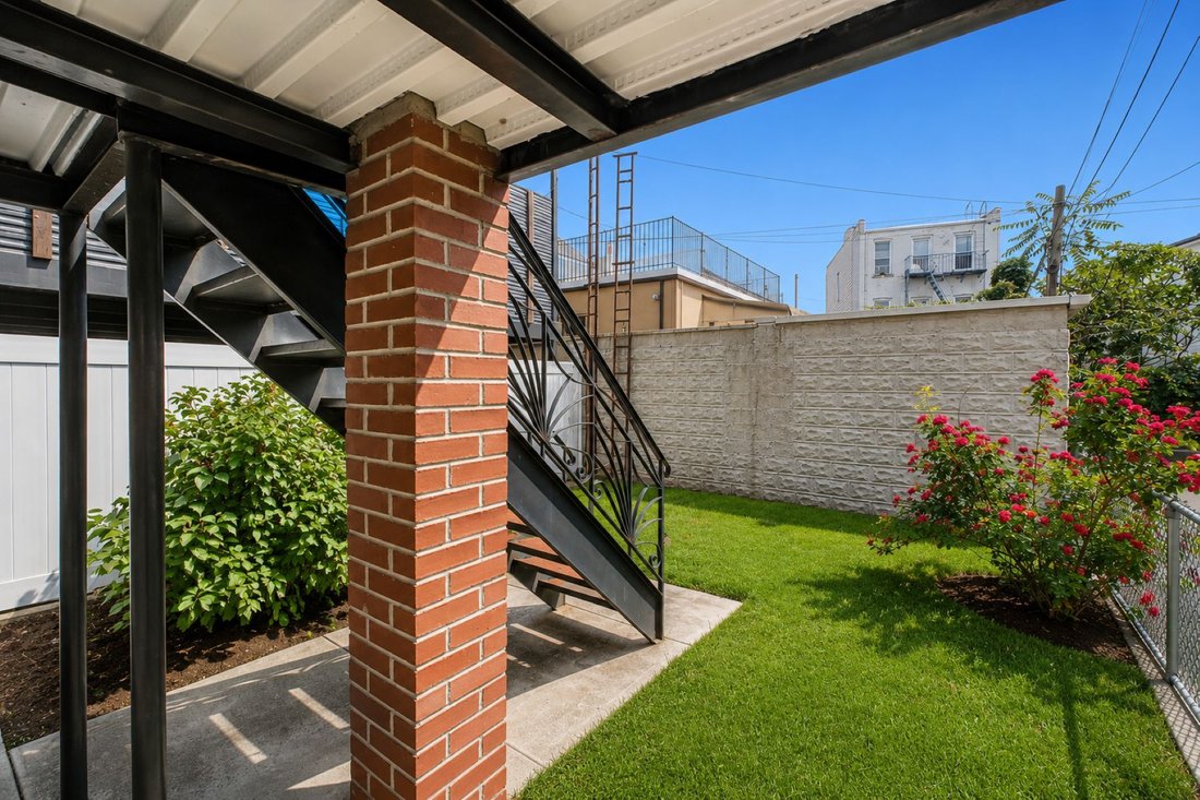 House in New York, New York, United States 4 - 18208605