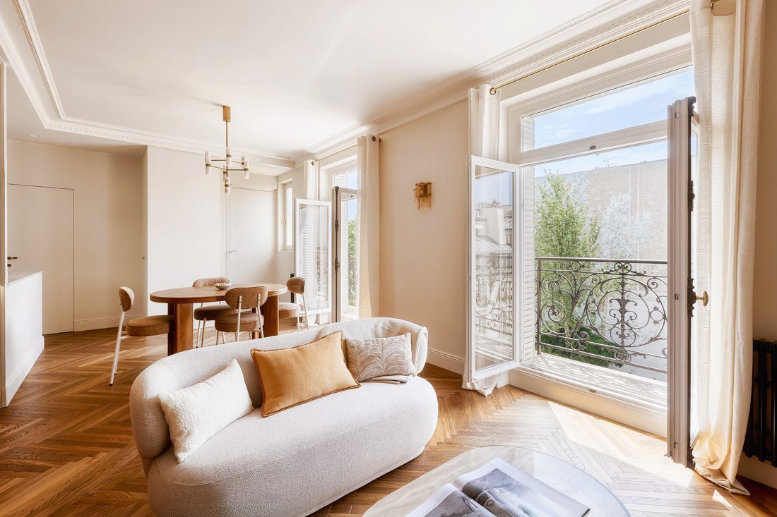 Apartment in Invalides, Paris 7e Arrondissement, Paris 4 - 18208609