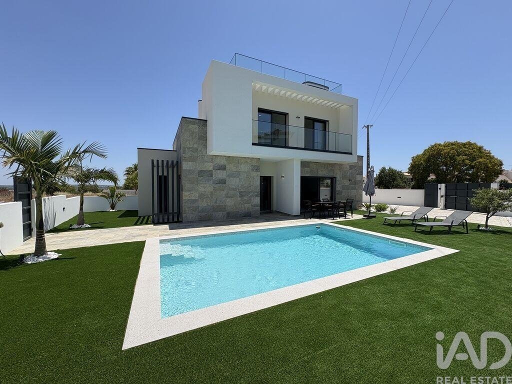 Townhouse in Armacao de Pera, Algarve, Portugal 1 - 16829263