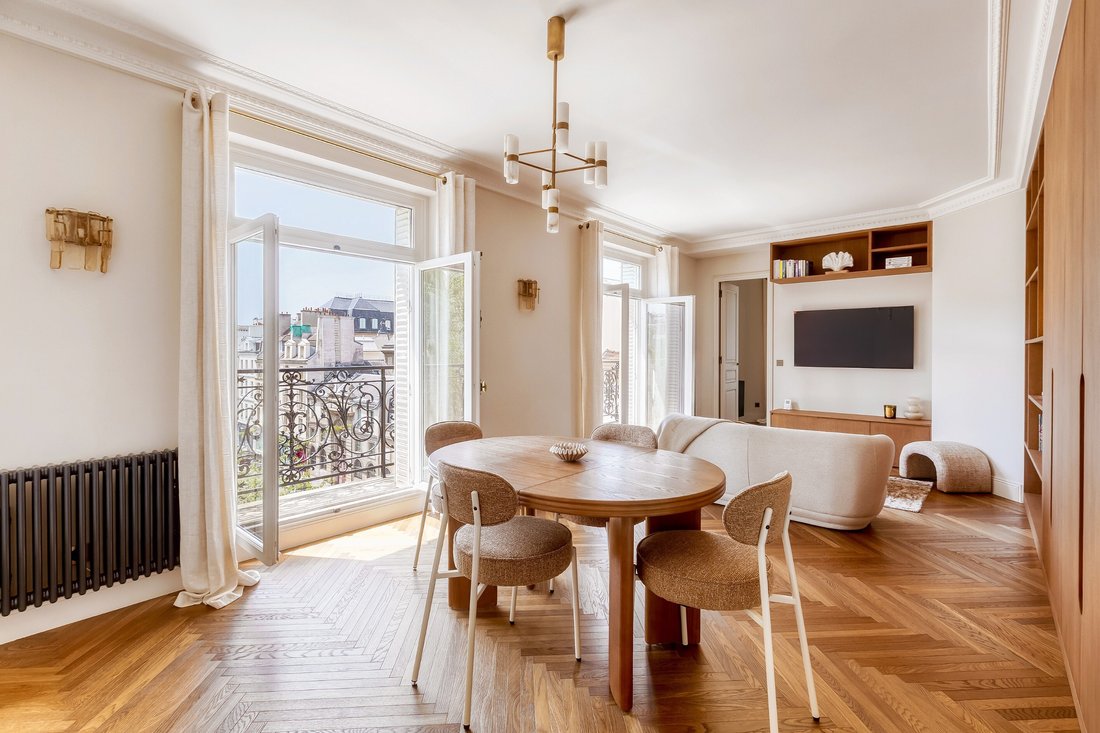 Apartment in Invalides, Paris 7e Arrondissement, Paris 1 - 18208609