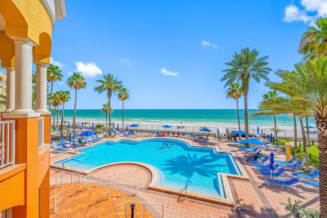 Condo in Madeira Beach, Florida, United States 1 - 18207942
