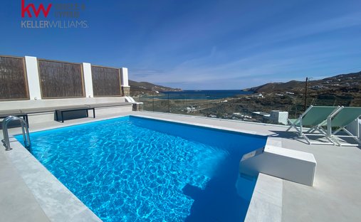 House in Ano Mera Community, Aegean, Greece 1