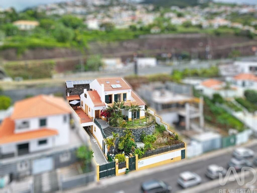 Townhouse in Santa Maria Maior, Madeira, Portugal 2 - 17555790