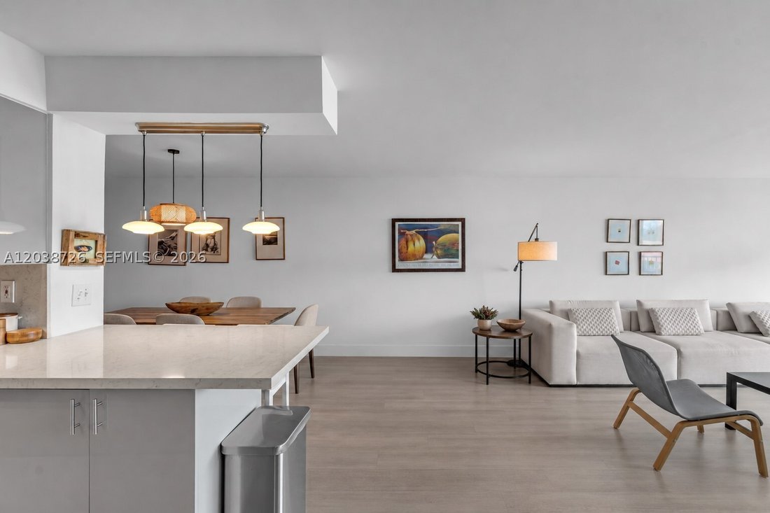 Condo in Key Biscayne, Florida, United States 2 - 18209306