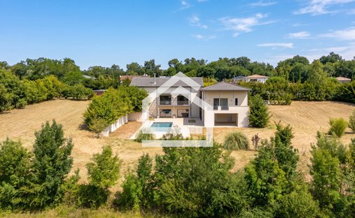 House in Bouliac, Nouvelle-Aquitaine, France 1