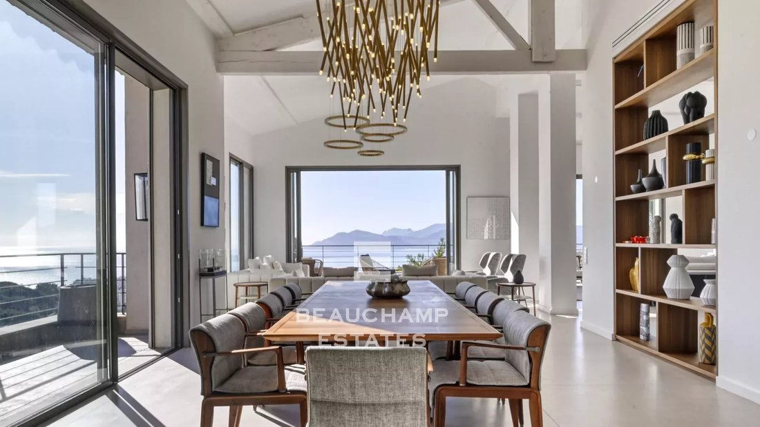 Villa in Cannes, Provence-Alpes-Côte d'Azur, France 3 - 14968240
