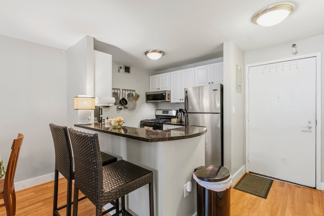 Condo in Boston, Massachusetts, United States 4 - 18209856