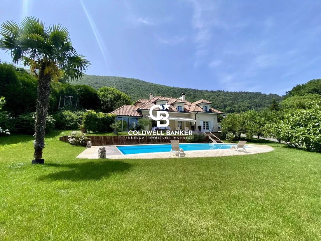 House in Monnetier-Mornex, Auvergne-Rhône-Alpes, France 1 - 18209706