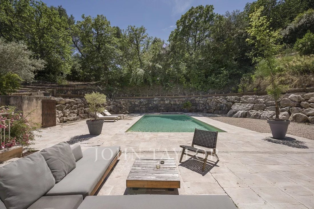 House in Saint-Marc-Jaumegarde, Provence-Alpes-Côte d'Azur, France 2 - 18209609