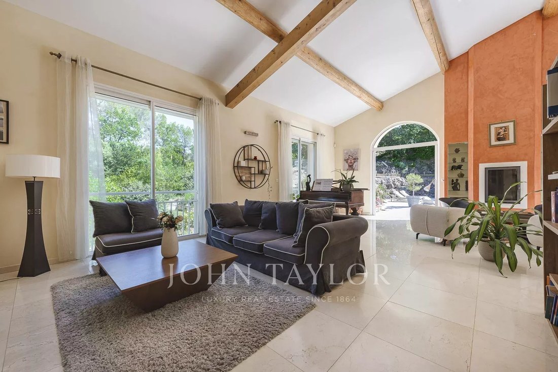 House in Saint-Marc-Jaumegarde, Provence-Alpes-Côte d'Azur, France 4 - 18209609
