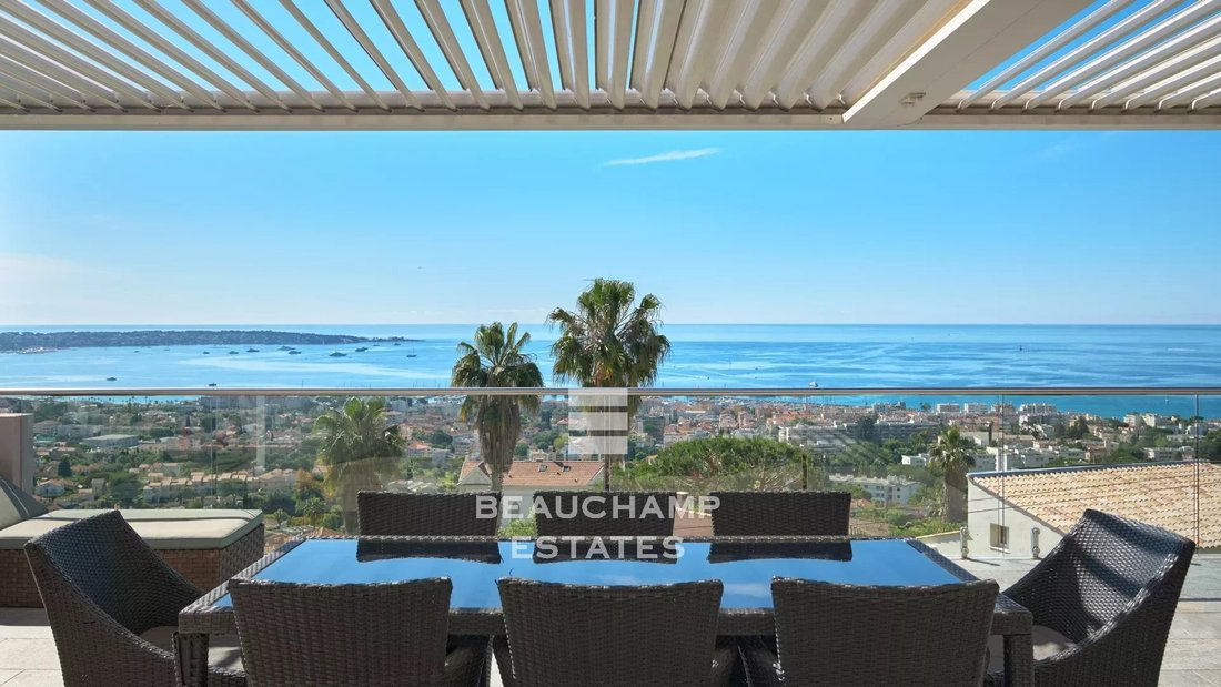 Villa in Cannes, Provence-Alpes-Côte d'Azur, France 2 - 14968182