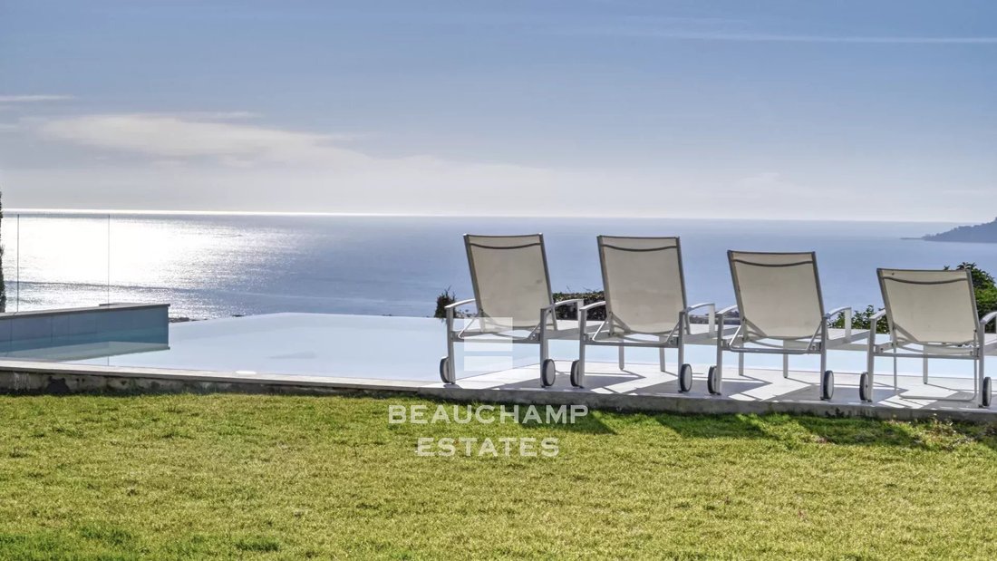 Villa in Cannes, Provence-Alpes-Côte d'Azur, France 5 - 14968240