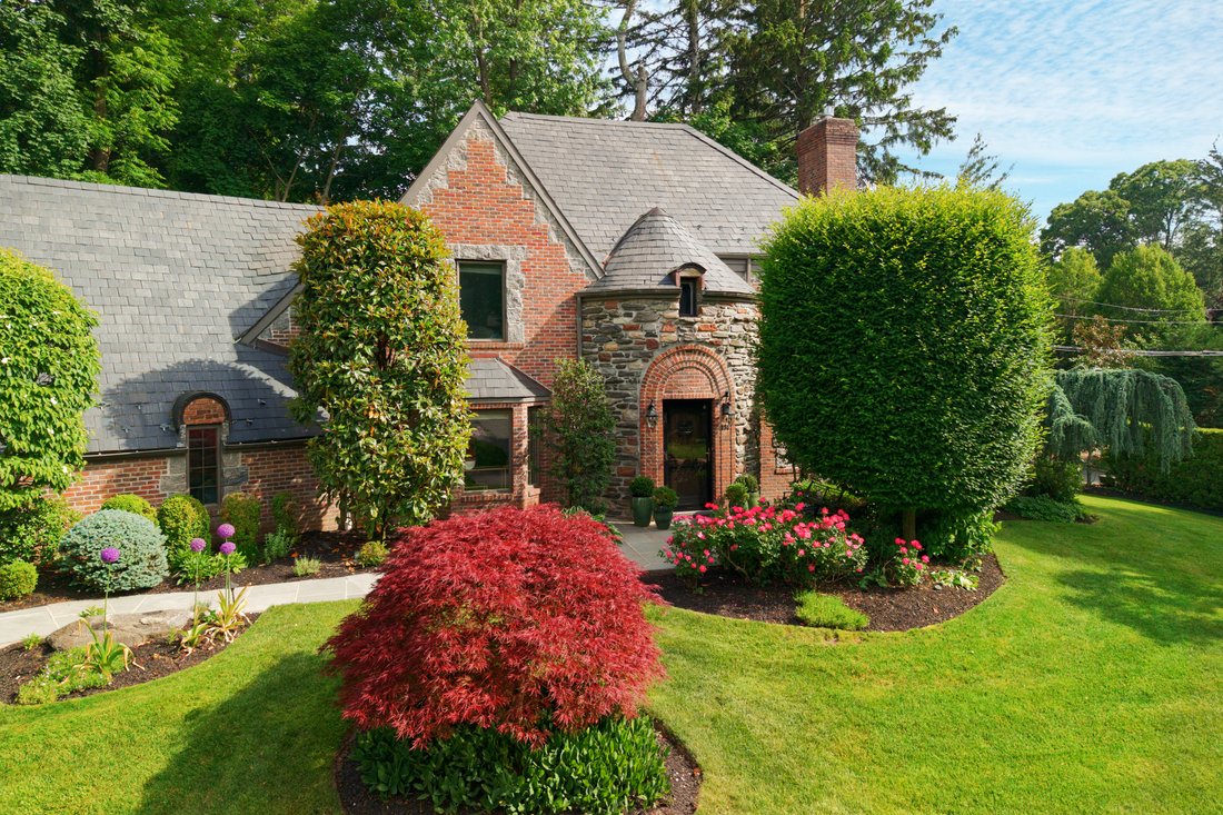 House in Manhasset, New York, United States 1 - 18209851