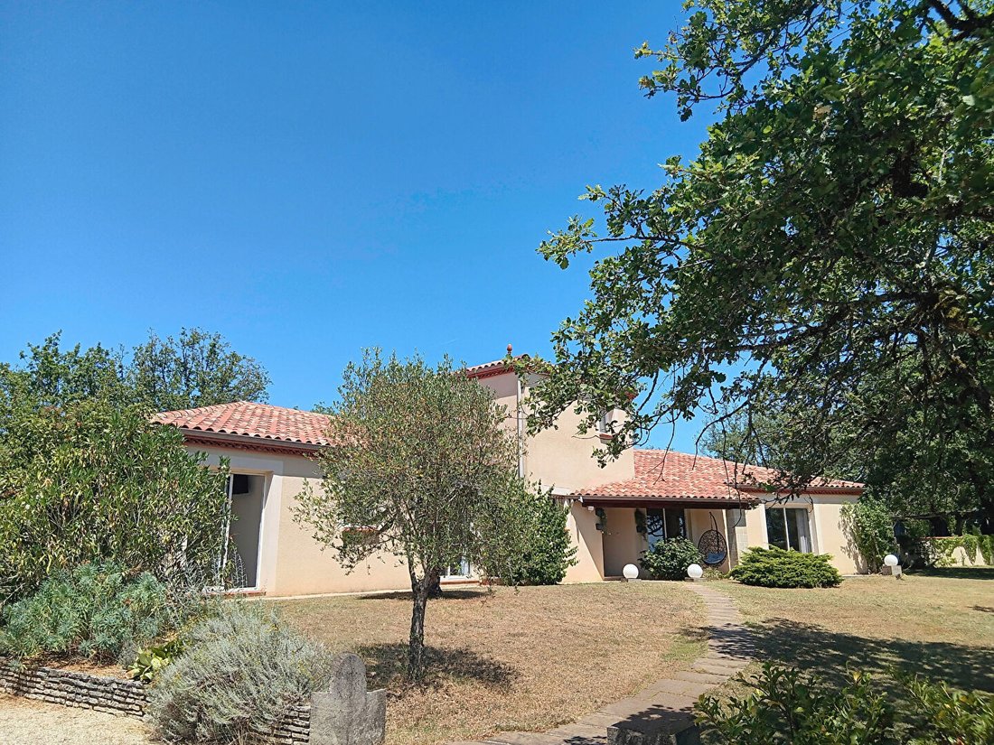 Villa in Crayssac, Occitania, France 2 - 17902329