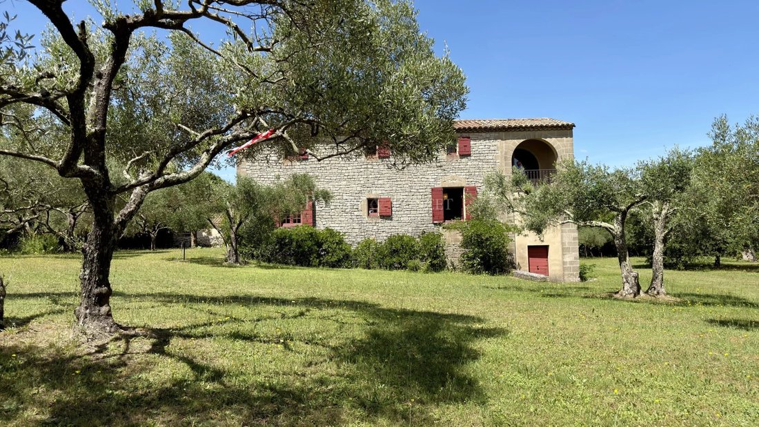 Villa in Uzès, Occitania, France 1 - 17691142