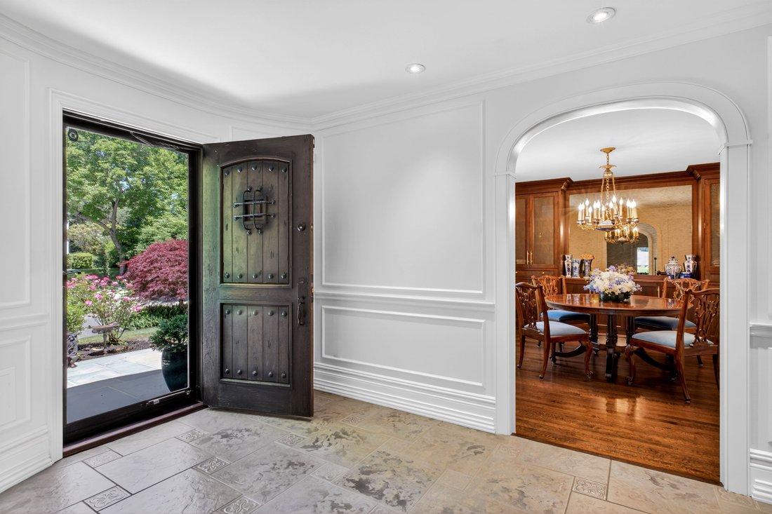 House in Manhasset, New York, United States 5 - 18209851