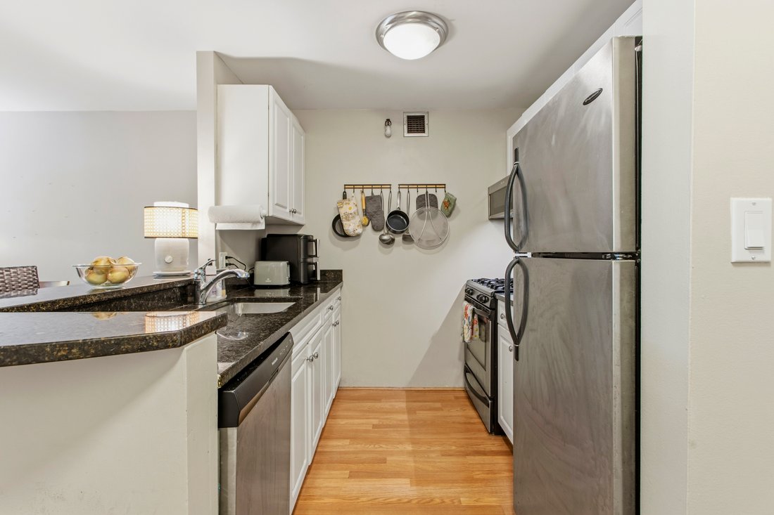 Condo in Boston, Massachusetts, United States 3 - 18209856