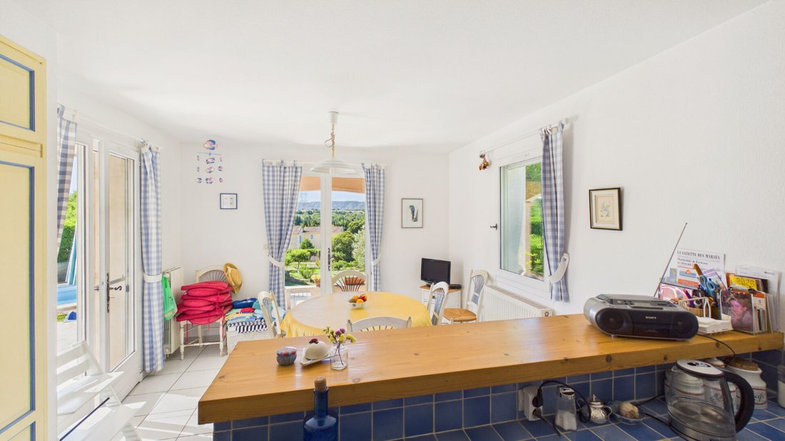 Villa in Eyragues, Provence-Alpes-Côte d'Azur, France 4 - 18209846