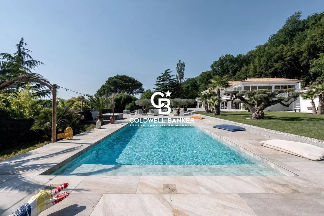 House in Grand Parc-Chartrons-Paul Doumer, Bordeaux, France 1 - 18209665