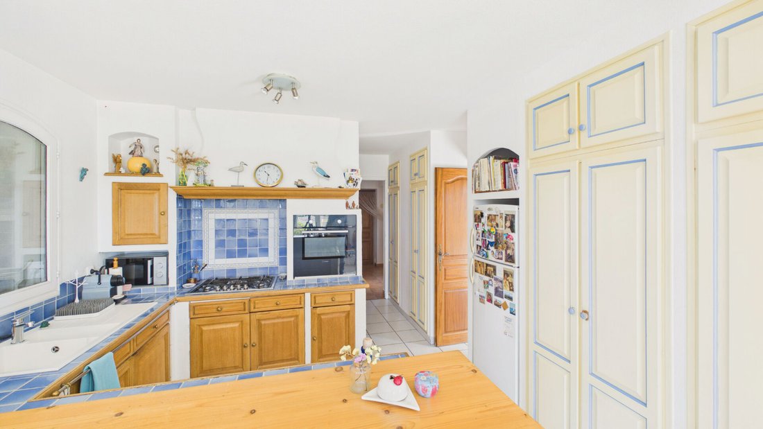Villa in Eyragues, Provence-Alpes-Côte d'Azur, France 3 - 18209846